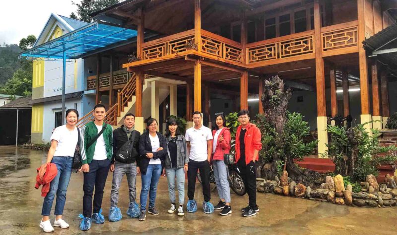 Khách hàng check in ở Suối Kim homestay 