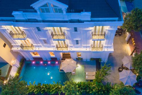 Khách sạn Hội An có bể bơi Canal House 